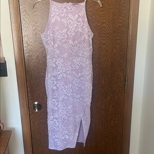 Chic Lilac Lace Midi Dress